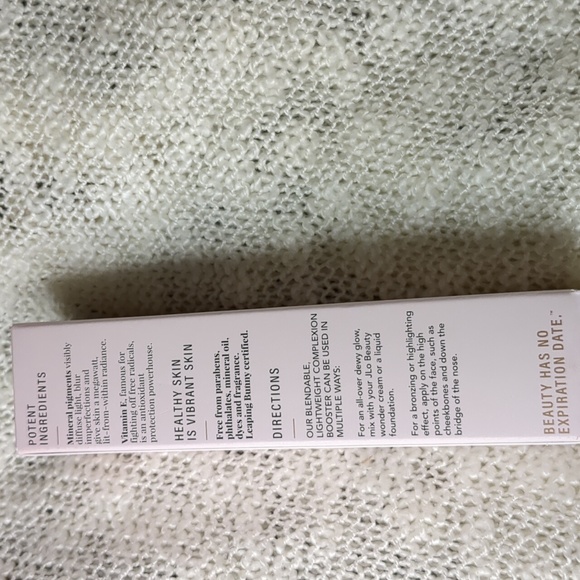 JLo Beauty that star filter complexion booster in Pink Champagne, 30ml/1.0fl oz - Picture 4 of 8